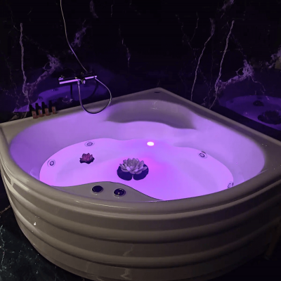 luxury-apartment-with-jacuzzi