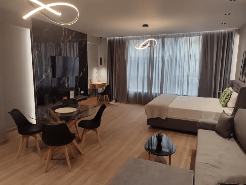 luxury-apartment-with-jacuzzi